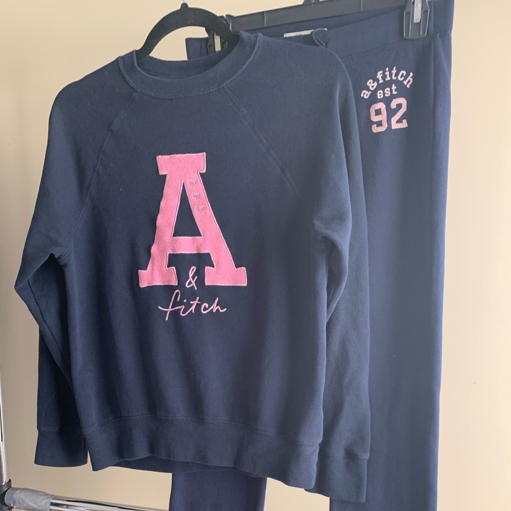Abercrombie sweat suit